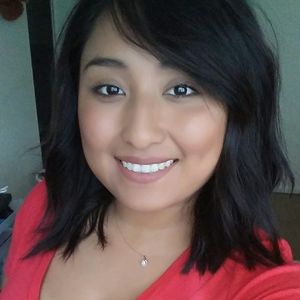 Meet your Posher, Adela